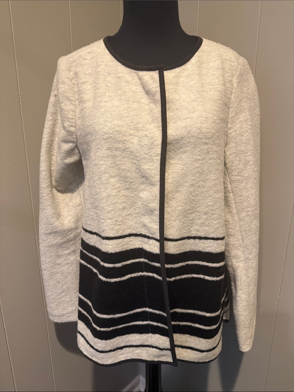 elevenses Women’s Small White Gray & Black Striped Open-Front Long Sleeve Jacket